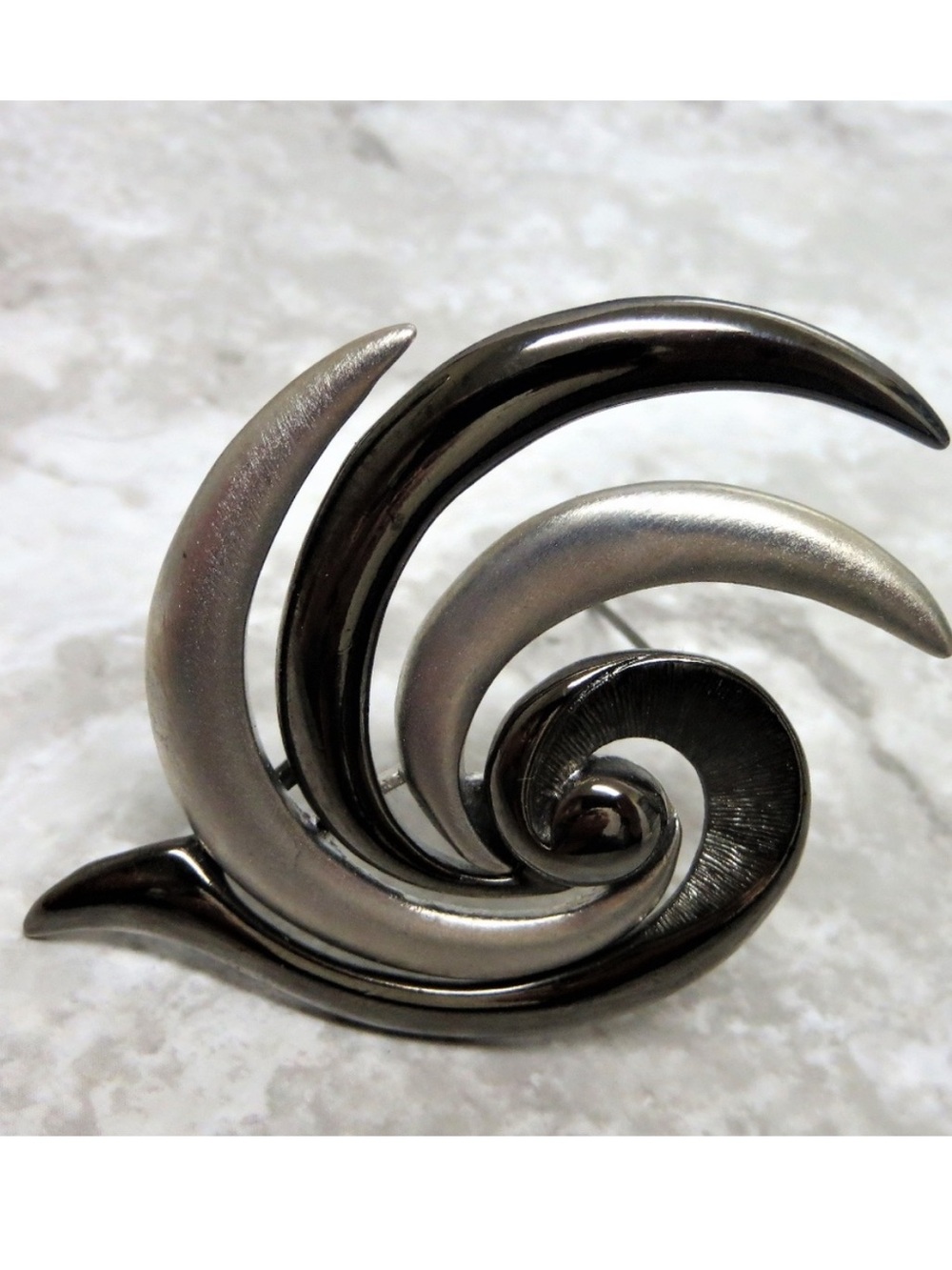 Vintage Signed Tara© Modernist Abstract Swirl Brooch Silver Tone Gunmetal Pin